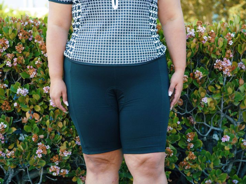 Picture showing a female cyclist with custom-fit shorts for maximum comfort.