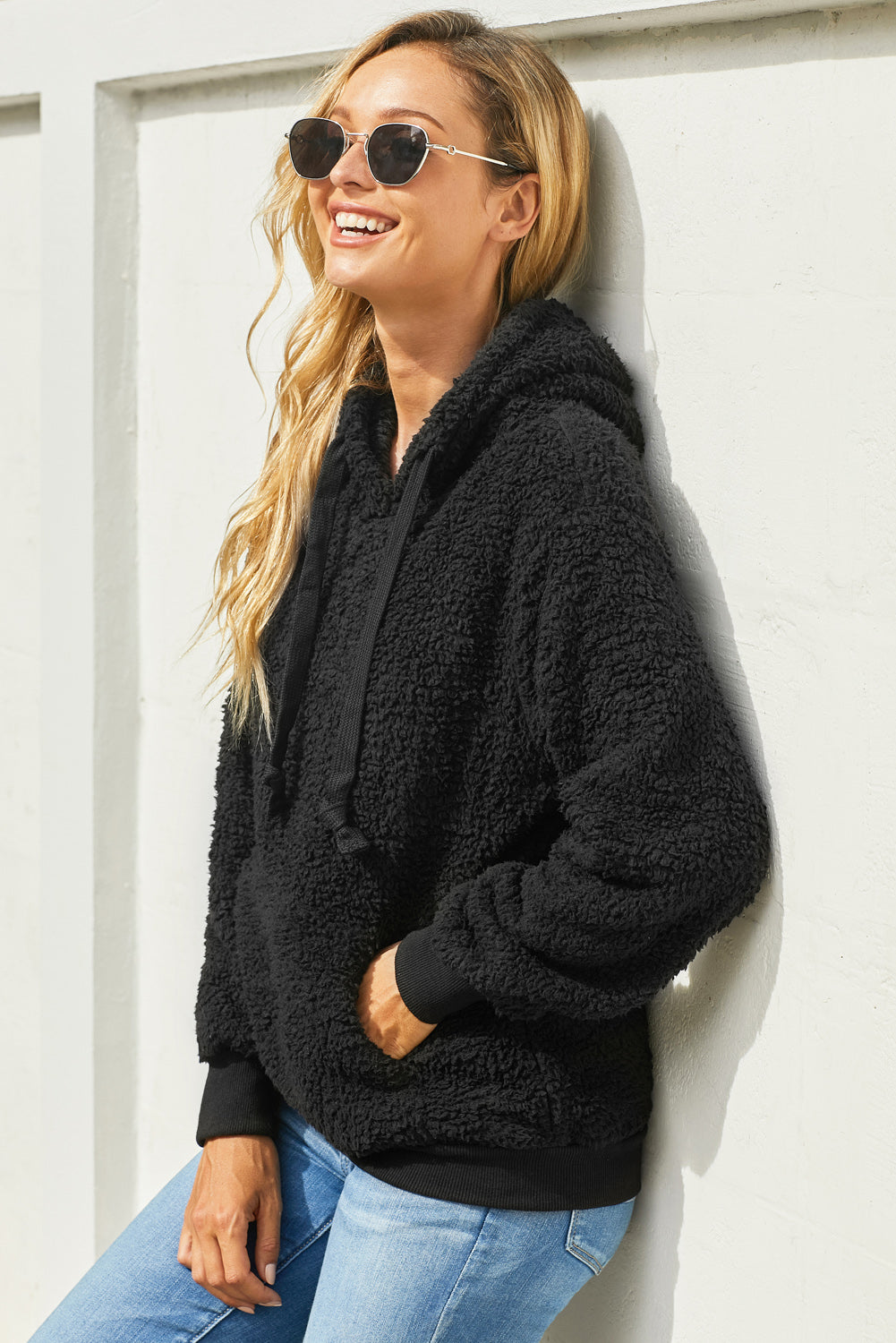Women's Black Pullover Fluffy Sherpa Hoodie – ModeShe.com