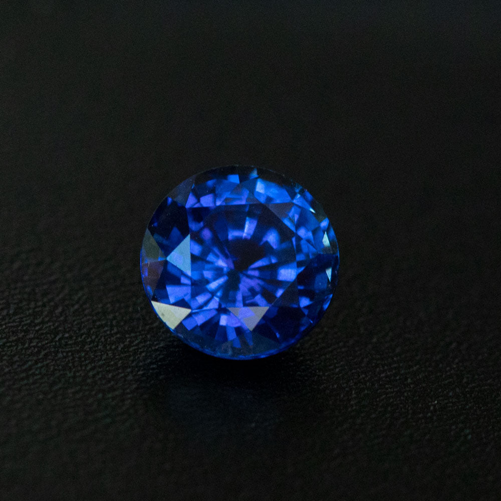 1.20CT CEYLON ROUND SAPPHIRE, VIBRANT ROYAL BLUE, 6x4.10MM – Anueva Jewelry