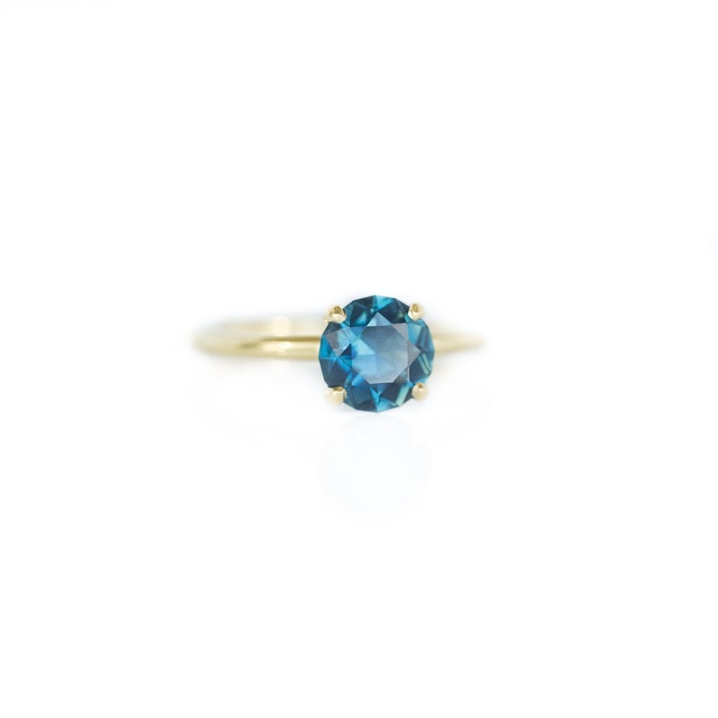 1.87ct Bright Blue Round Solitaire Unheated Sapphire Ring in 18k Yello ...