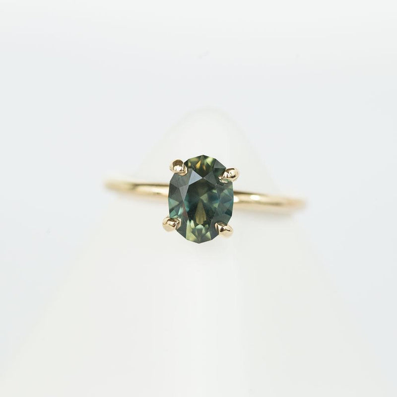 1.70ct Moss Green and Blue Oval Sapphire Plain Solitaire Ring in Yello ...