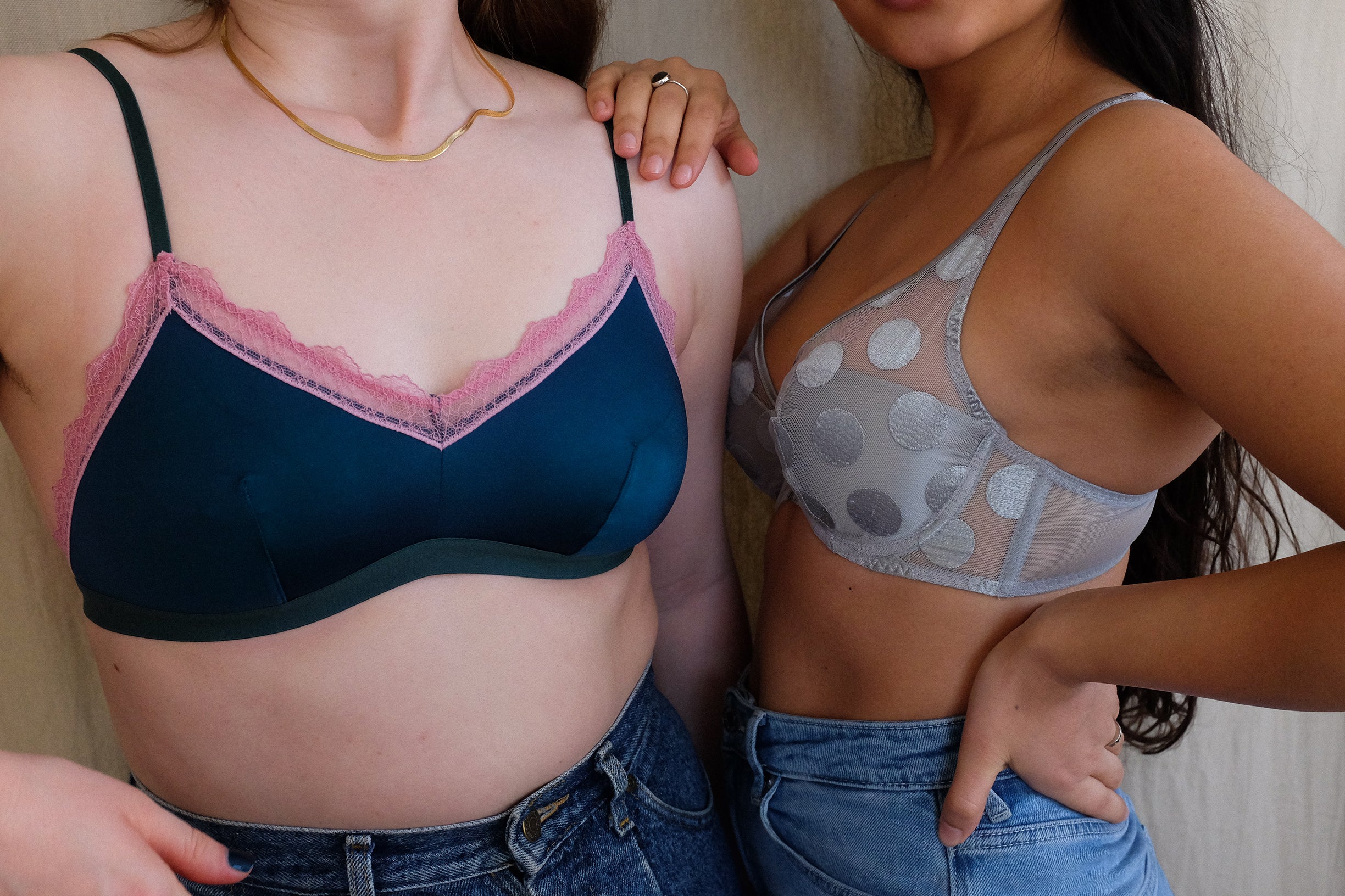 How To Measure Bra Size Using Online Bra Fitting Calculators or Bra Fitting  Guides. Do They Work?