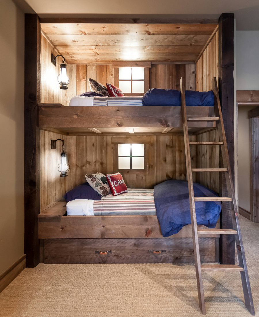 Teenage bedroom made of reclaimed wood