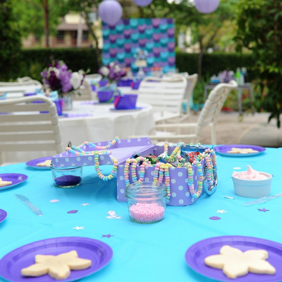 Mermaid-themed Pool Party 