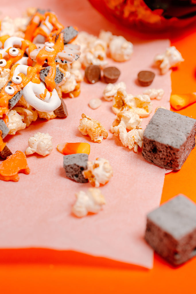 XO Marshmallow last minute halloween snack mix