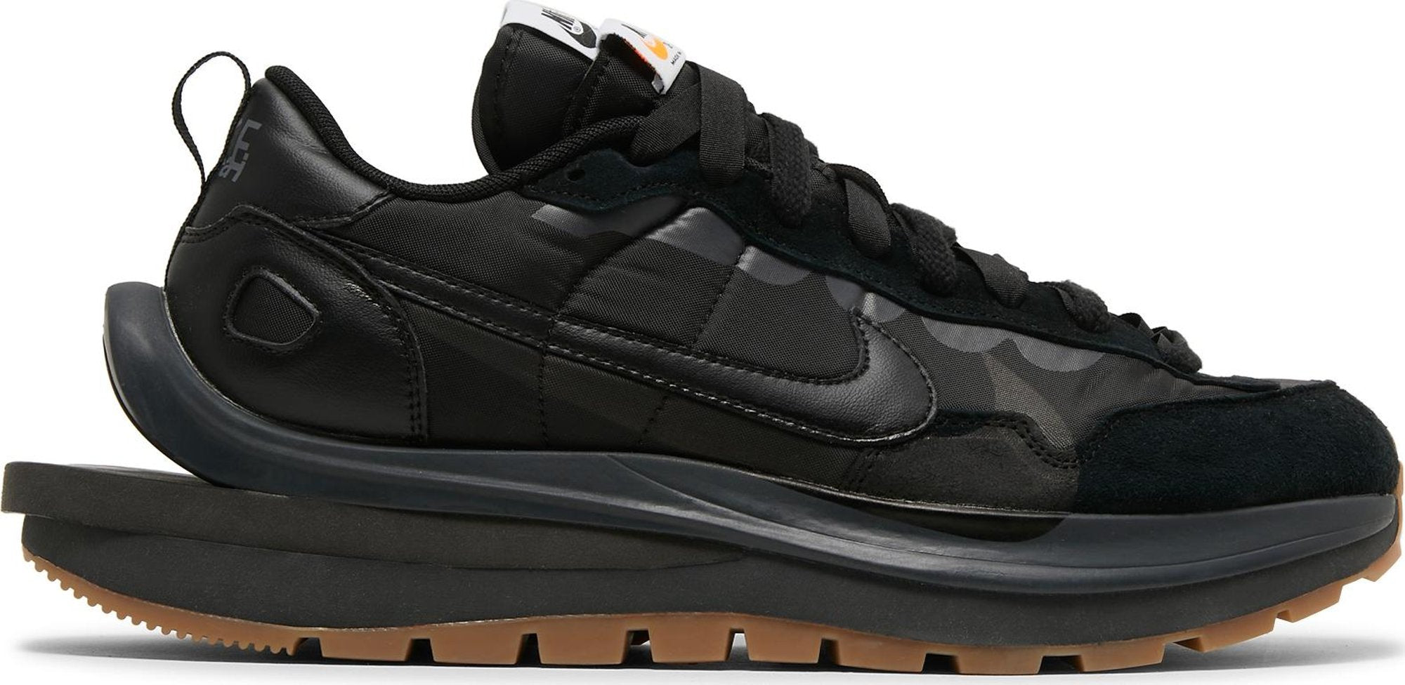 Nike Sacai x VaporWaffle Sneaker in Black Gum  - DD1875 001 - Afbeelding 1 van 1