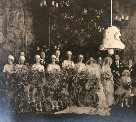 wedding guest dresses at Cornelia Vanderbilt's wedding