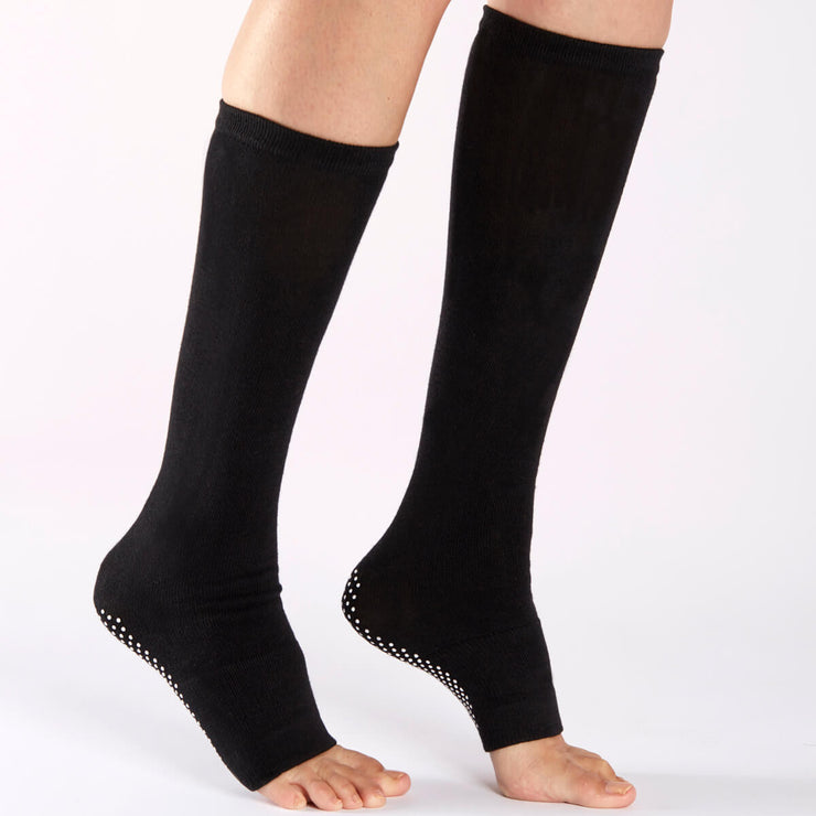 SALE Lightweight Leg Grip (Black/White) | Be Socks