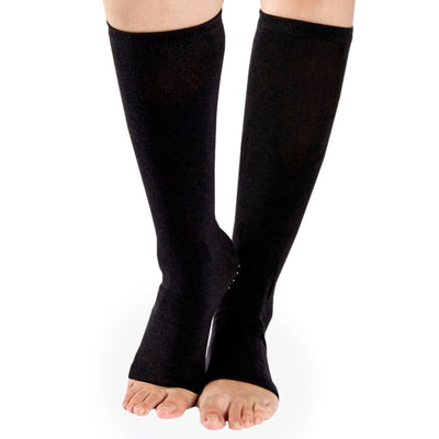 alarm Verslinden weekend SALE Lightweight Leg Warmers With Grip (Black/White) | Sticky Be Socks