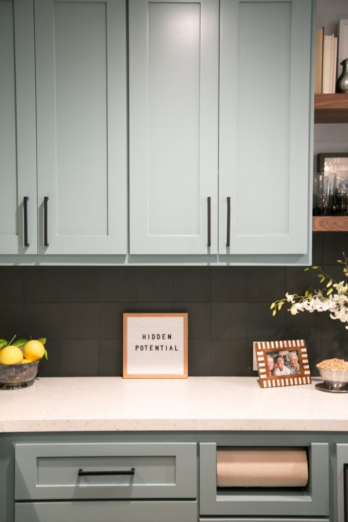 Dark Backsplash Blue Cabinets ?v=1654307121