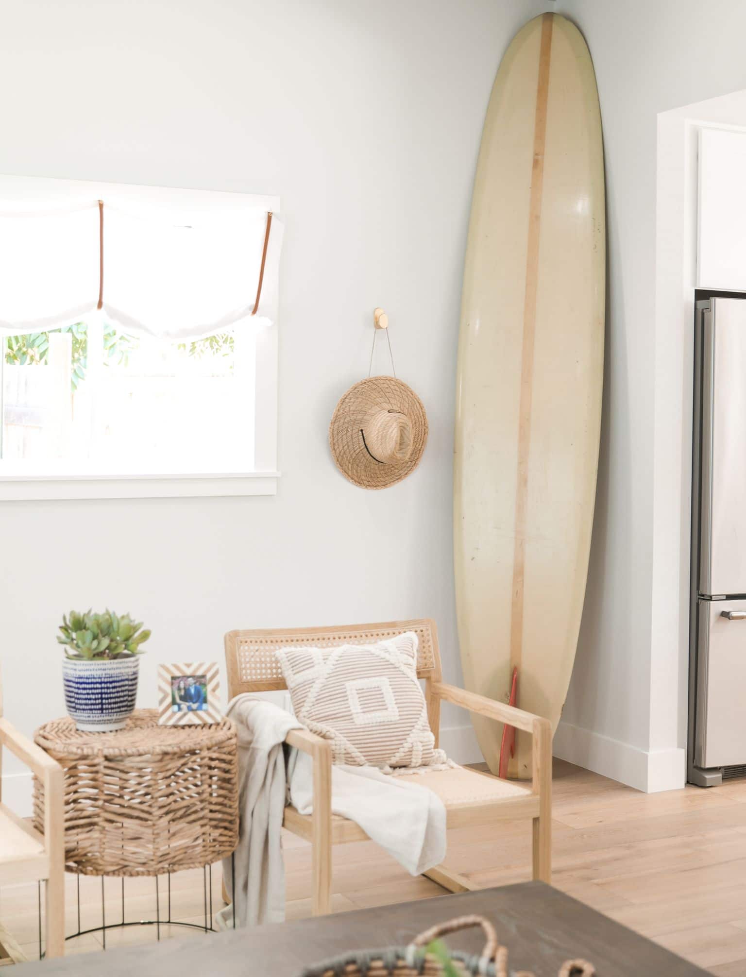 neutral-color-palette-surfboard