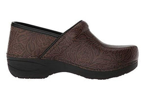 dansko women's pro xp slip resistant clog