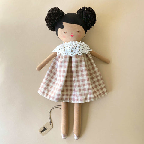 https://cdn.shopify.com/s/files/1/1659/7413/products/aggie-doll-rose-check-826082_large.jpg?v=1614373403