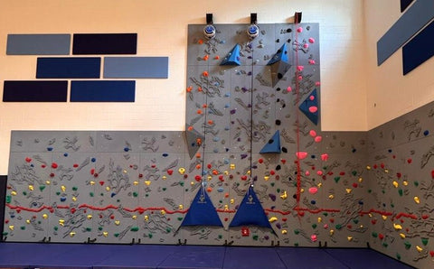 Climbing wall by Everlast Climbing