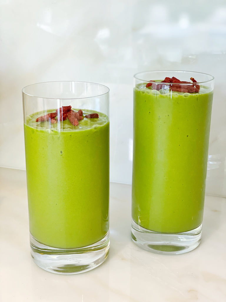 Glowing Green Smoothie | De La Heart