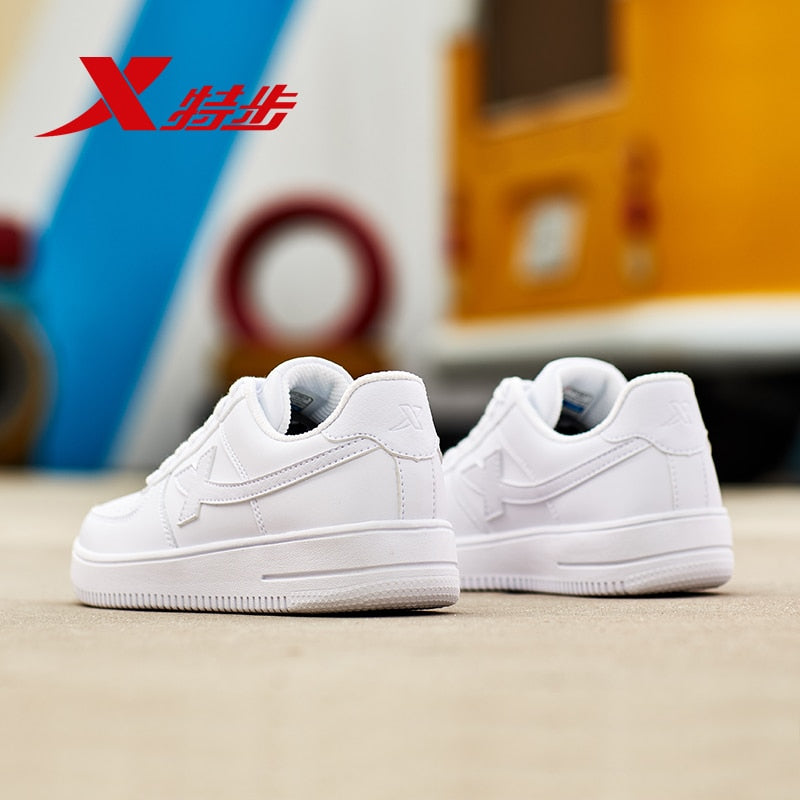 xtep shoes white