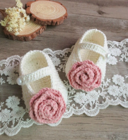 Hand Knitted Baby Shoes – Girly Shop 