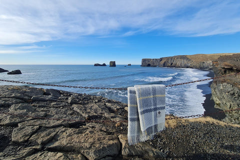 Blankets and throws from Iceland. Made of 100% Icelandic wool