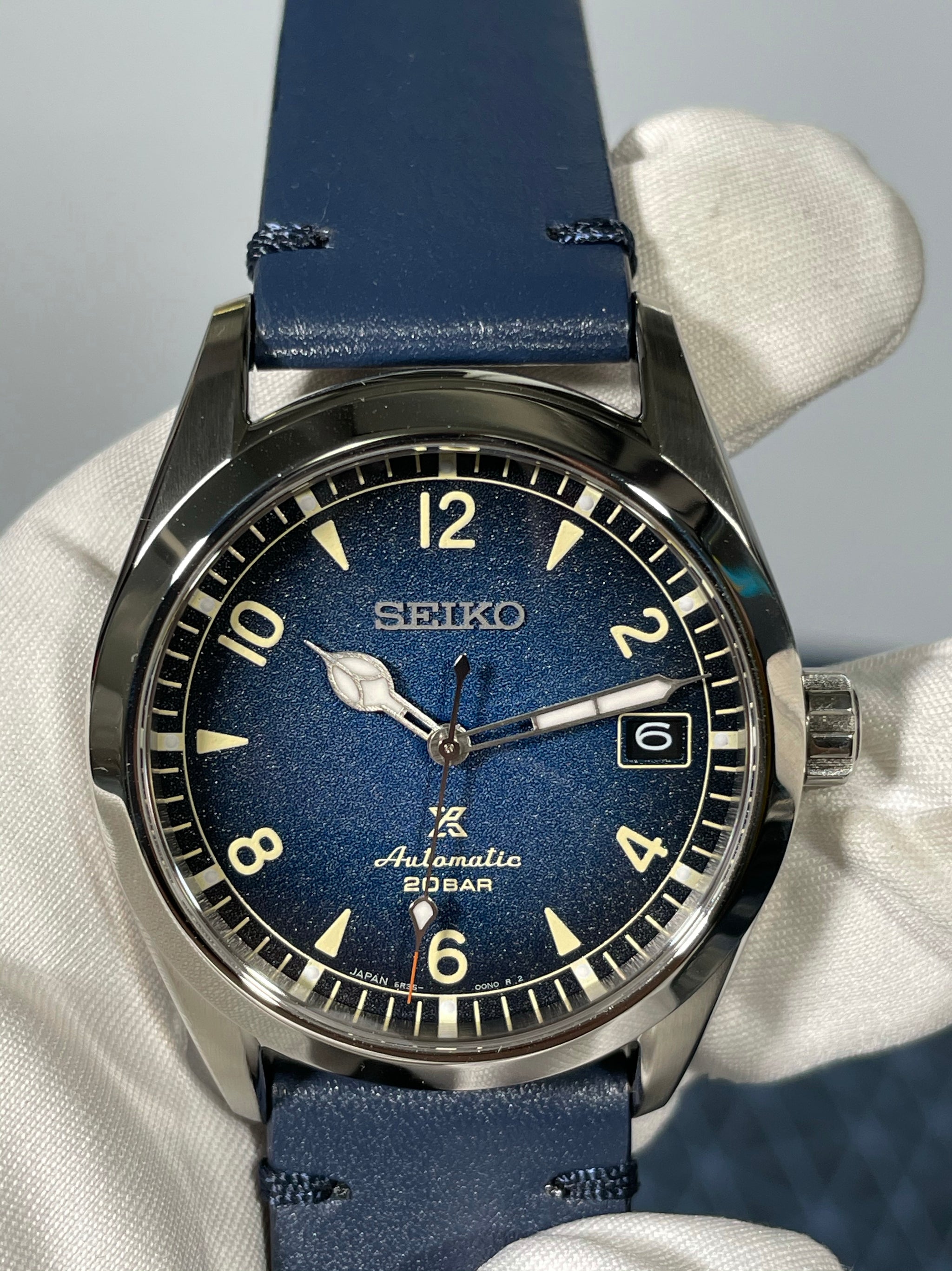 Seiko PROSPEX 38mm Alpinist - Blue Dial SPB157J1