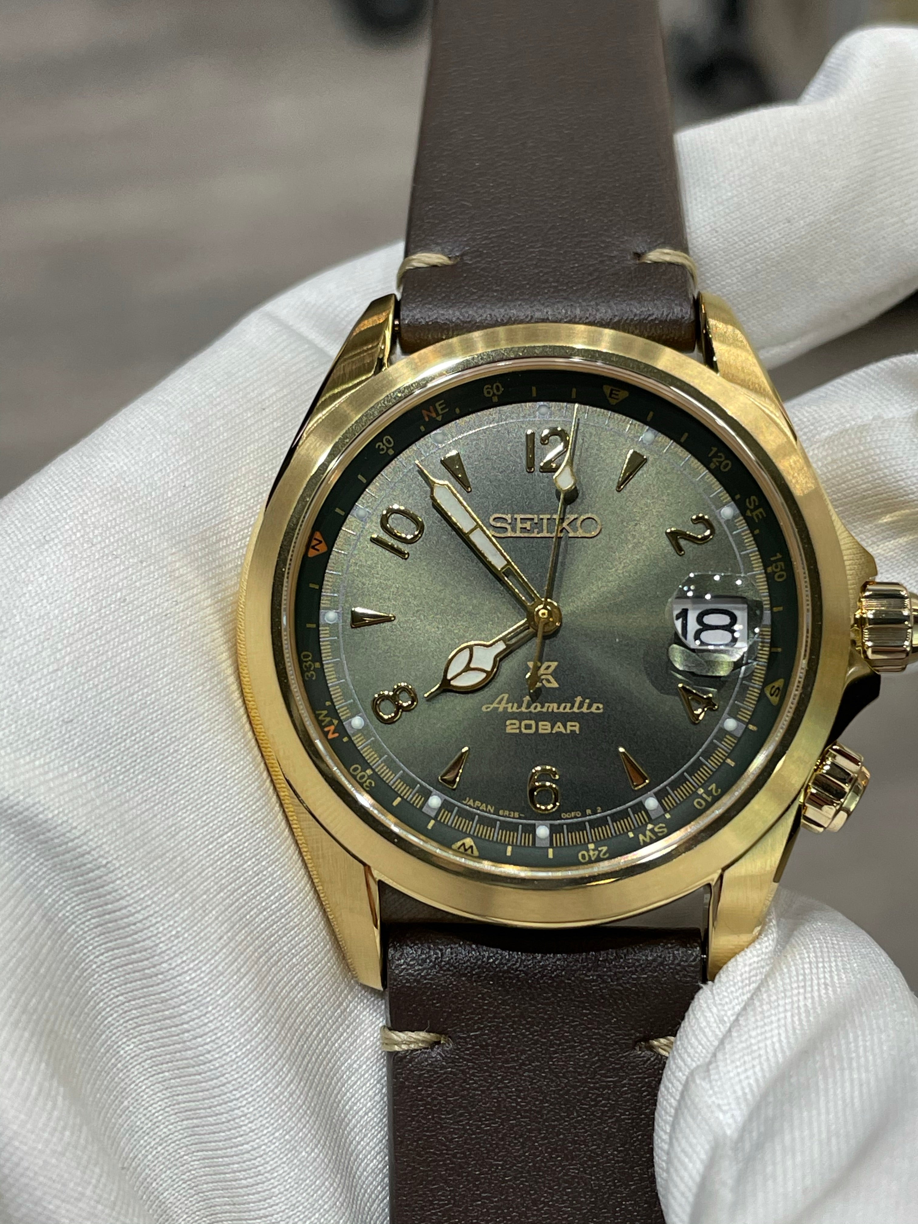 Seiko PROSPEX Alpinist - Gold Tone SPB210J1