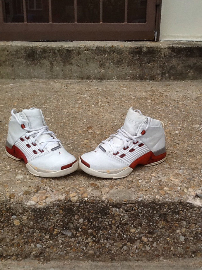 retro 17 white red