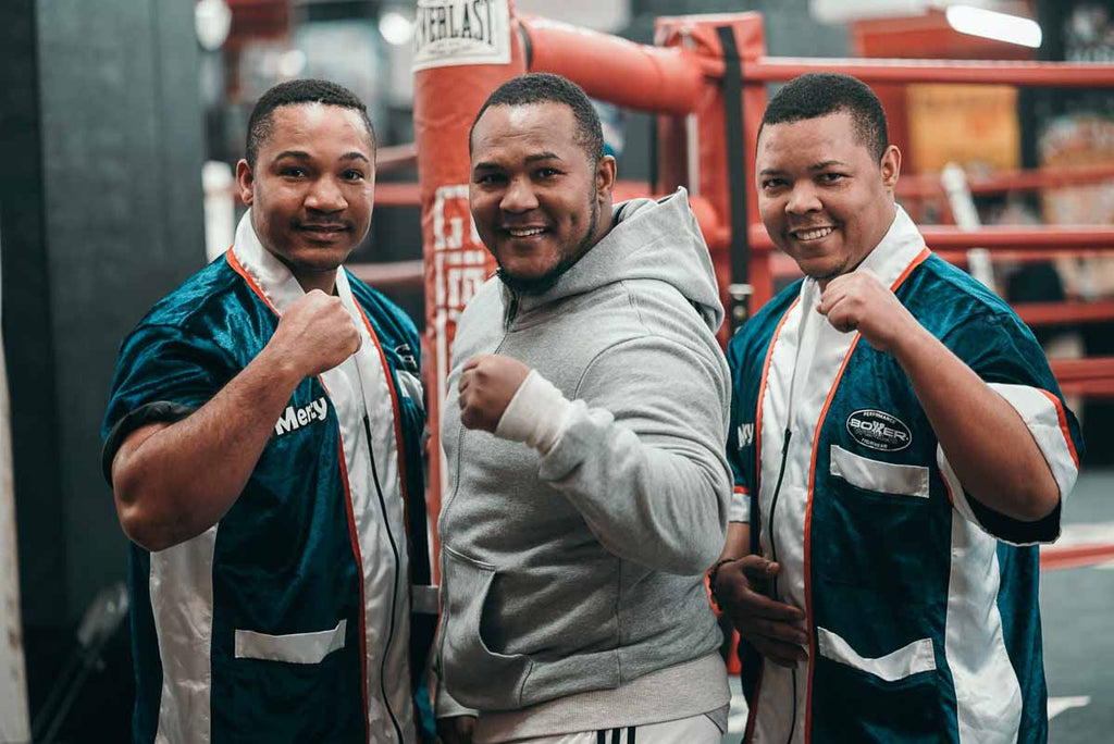 Joan Guzman and Brothers at gleasons gym by ph daniel sanchez