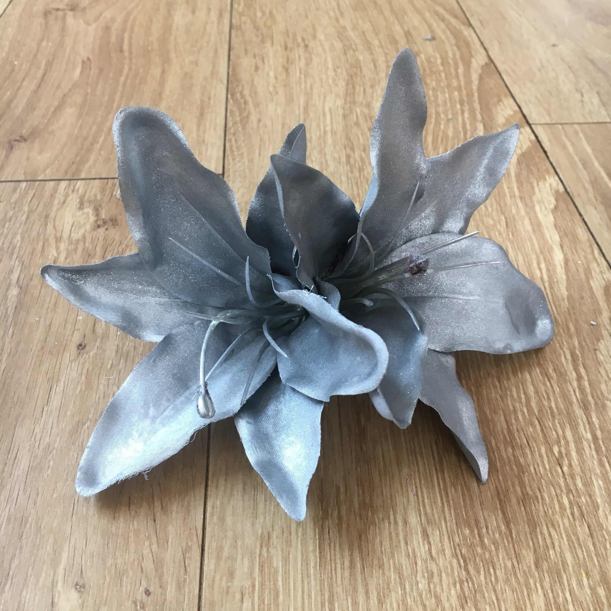 silver hair flower