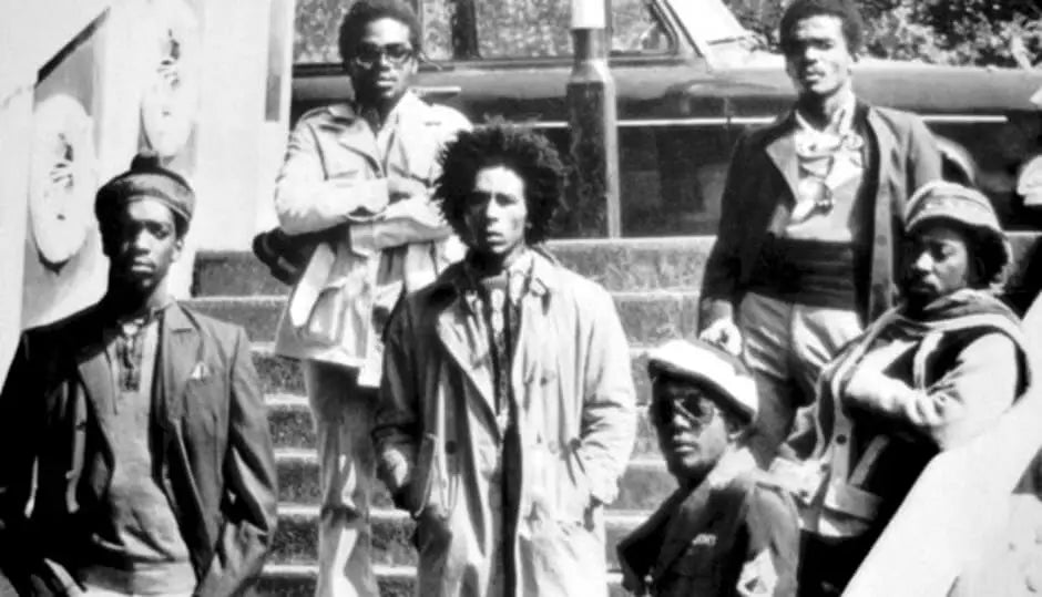 The Wailers: Earl “Wire” Lindo (Organ/Keys), Aston “Family Man” Barrett (Bass), Bob Marley (Vocals/Guitar), Peter McIntosh “Tosh” (Vocals/Guitar), Carlton “Carly” Barrett (Drums) and Neville “Bunny” Livingston (Percussion).