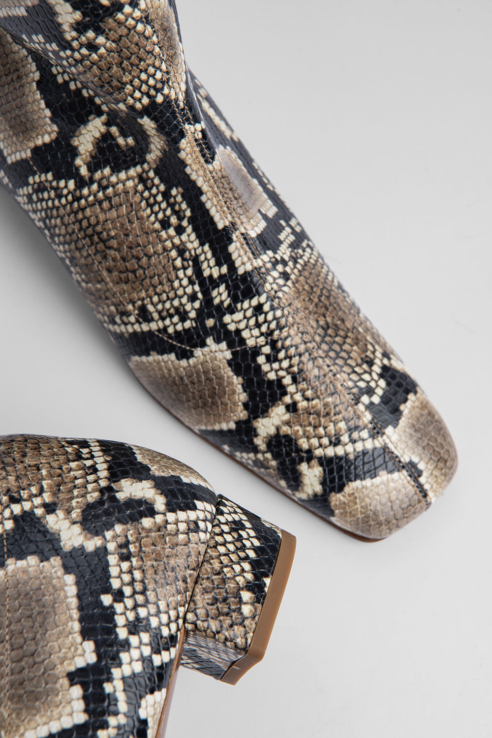 boa constrictor boots