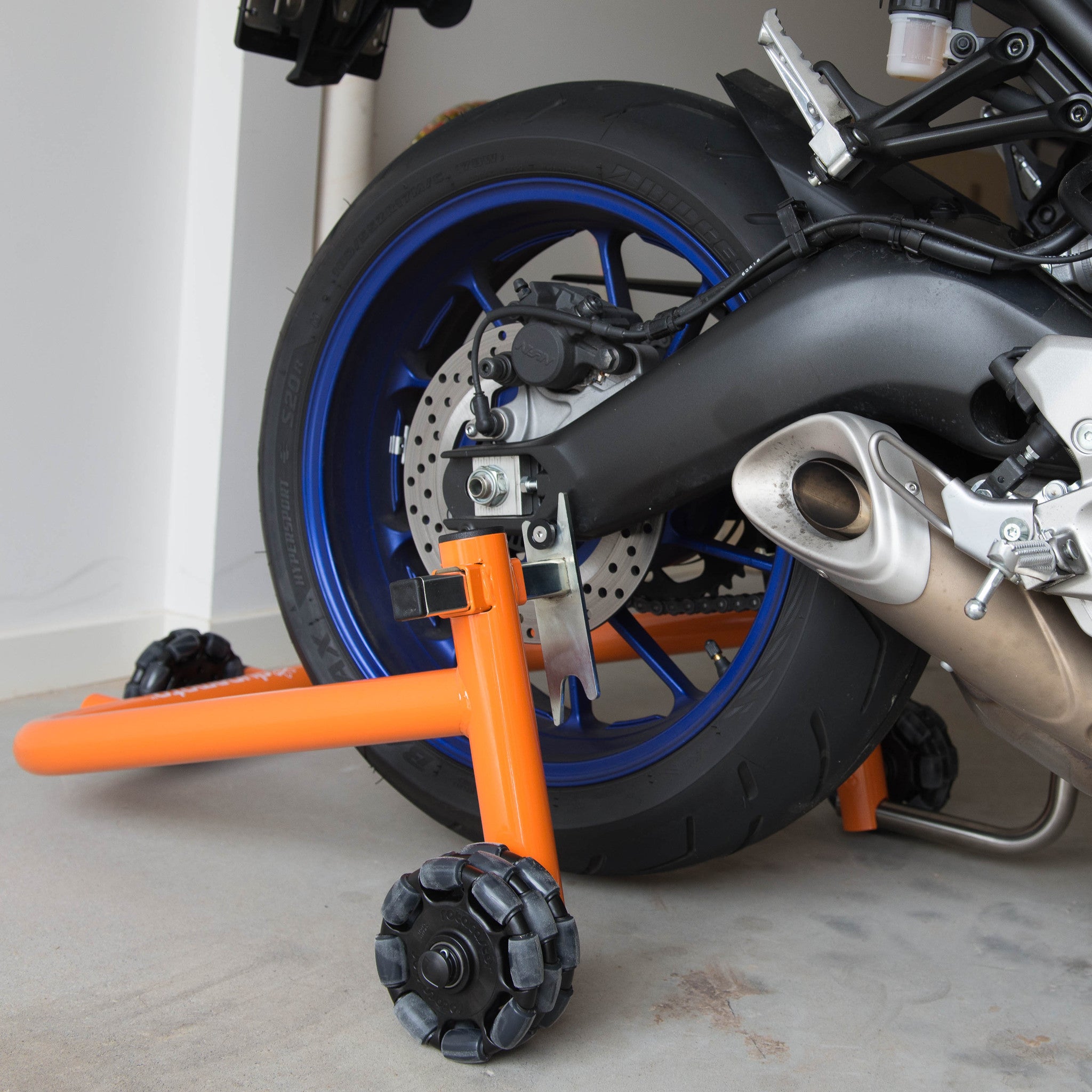 spool motorcycle stand