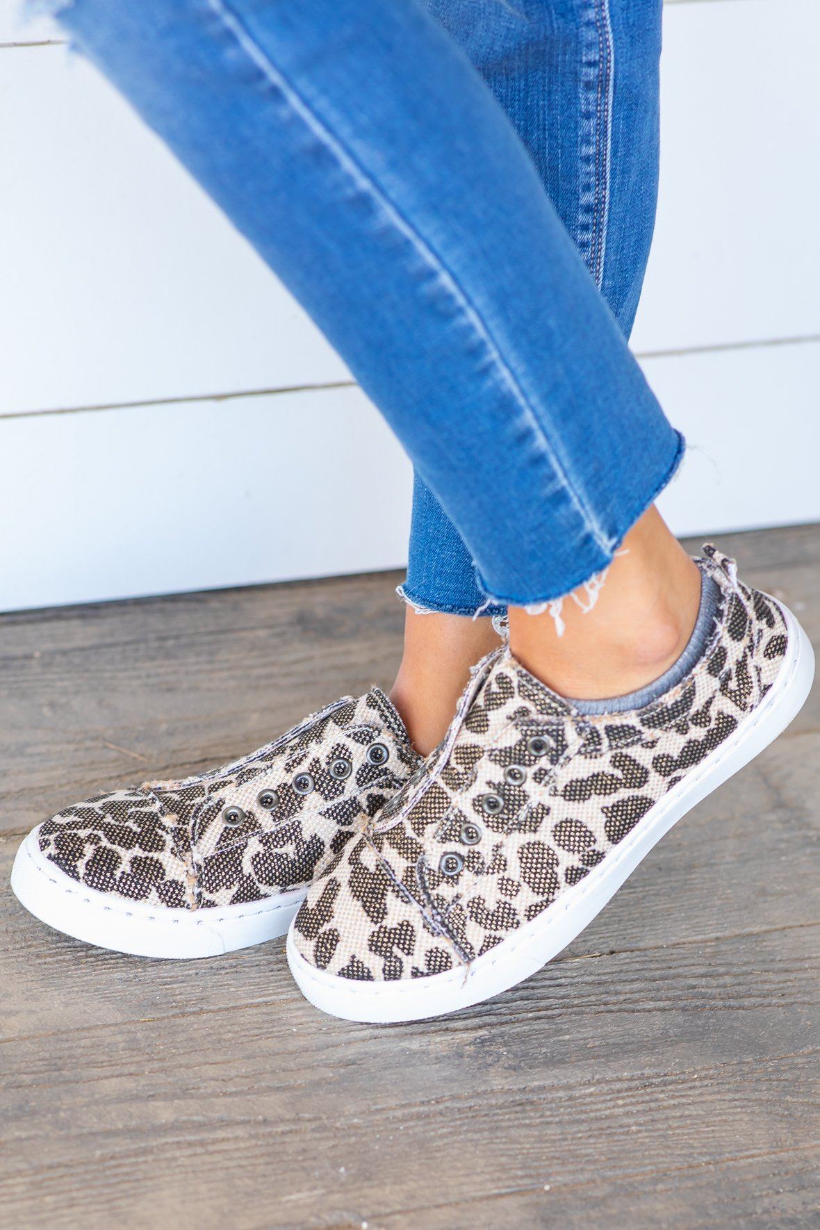 size 2 leopard print shoes