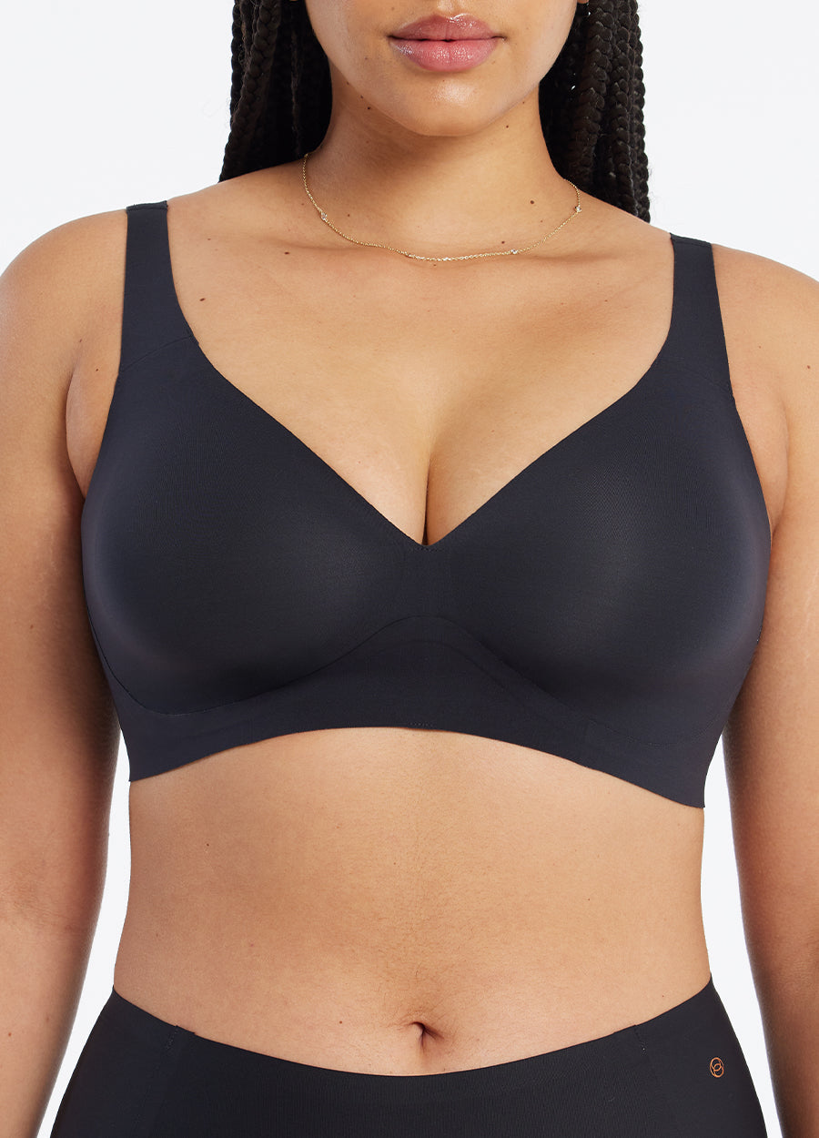 A classic innovated with cup technology to fit in between sizes. The new  Fits Everybody Scoop Plunge Bra launches on January 10, join the