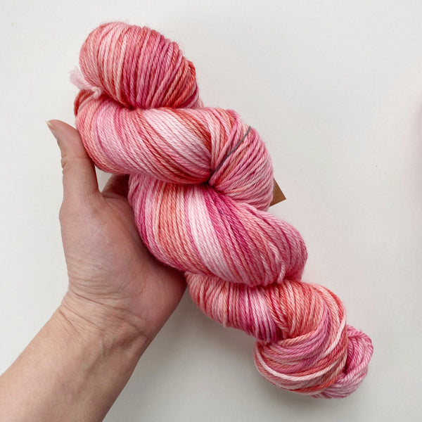 Sunset Hand-Dyed Merino Worsted Weight Yarn – Islay's Terrace Studio & Shop