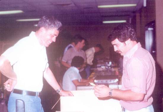 Clarence Zahn (left) at the 1981 Memphis, Tennessee swap meet.