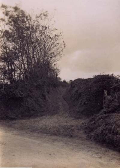 Entrance to the Huxtable Farm in 1930