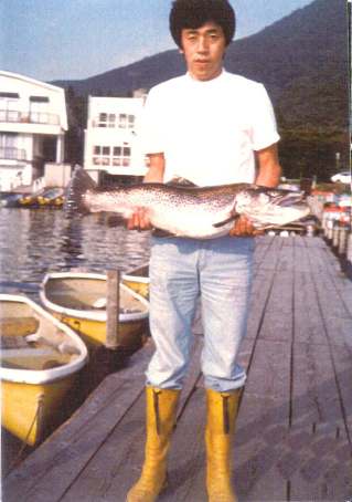 Mr. Hiroshi Tokunaga set a new Japan record with this Brown Trout he caught on Lake Ashinoko June 18, 1981.  The record was broken by this 30 3/4" and 14 1/2 pound Brown Trout.  It took Mr. Tokunaga with the help of his brother 15 minutes to land this fish.  He was using a Super Striker rod, Ambassador 2500 reel, 12 pound test line and a Bagley Small Fry lure as bait.