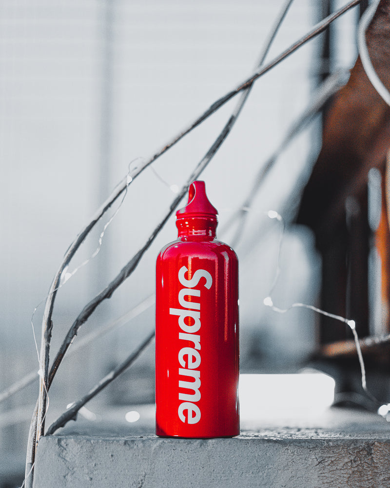 最安価格 Supreme SIGG Traveller 0.6L Water Bottle kids-nurie.com