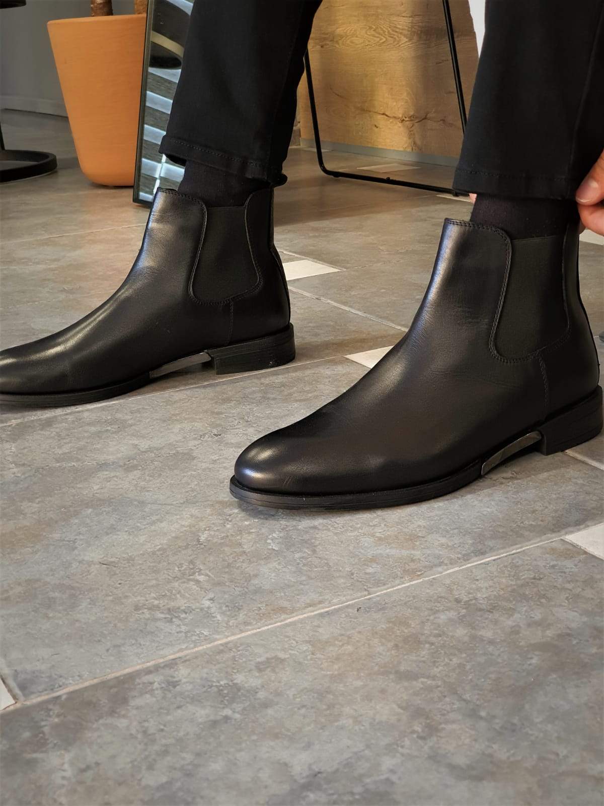 Elko Black Chelsea Boots – BRABION