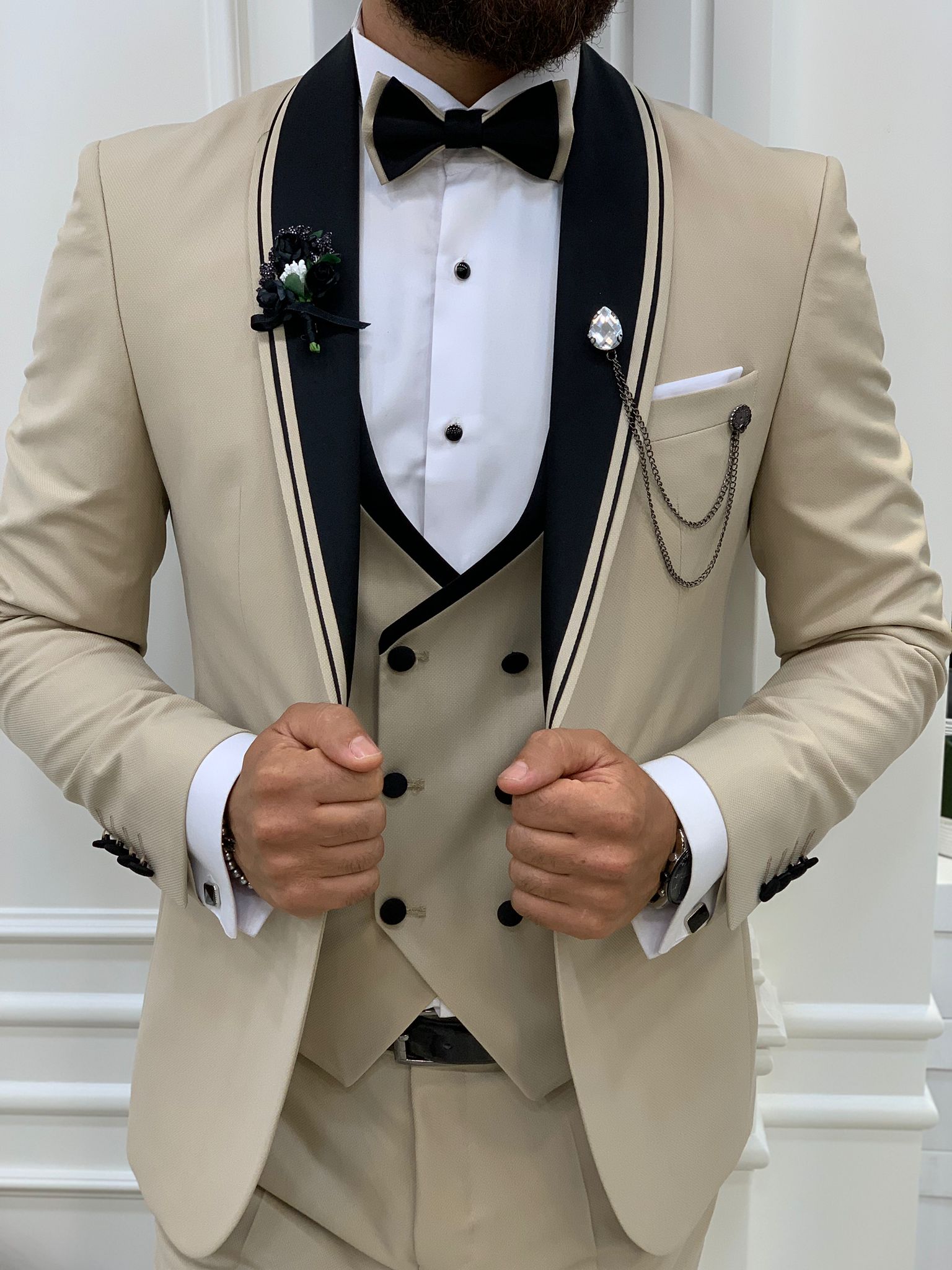 Infinte Beige Slim Fit Shawl Lapel Tuxedo – Brabion