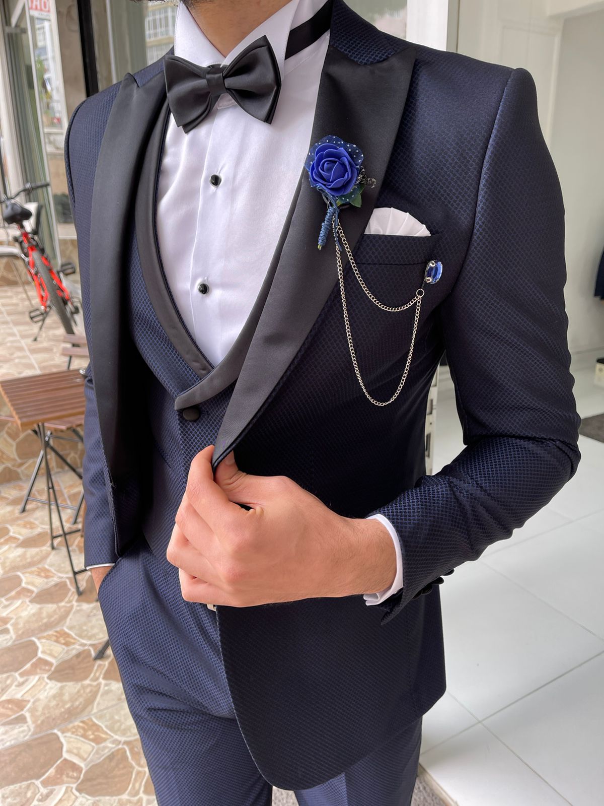 Capel Navy Blue Slim Fit Peak Lapel Wool Tuxedo – BRABION