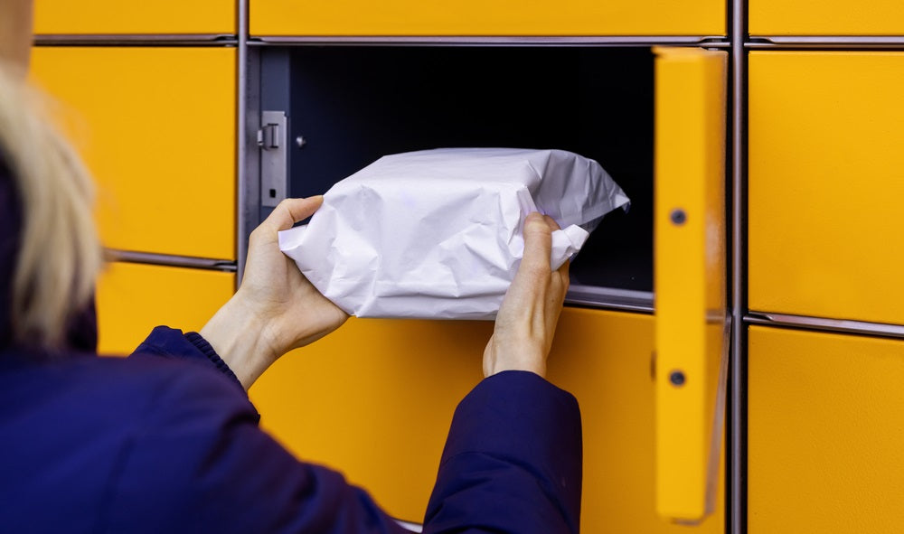 send or receive parcel with self service post terminal machine