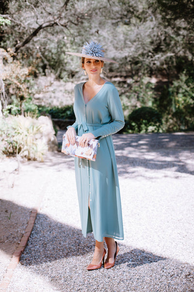 MISS CAVALLIER: WEDDING GUEST LOOK IN NEUTRAL TONES AND ROSE GOLD SHOE -  Just-ENE