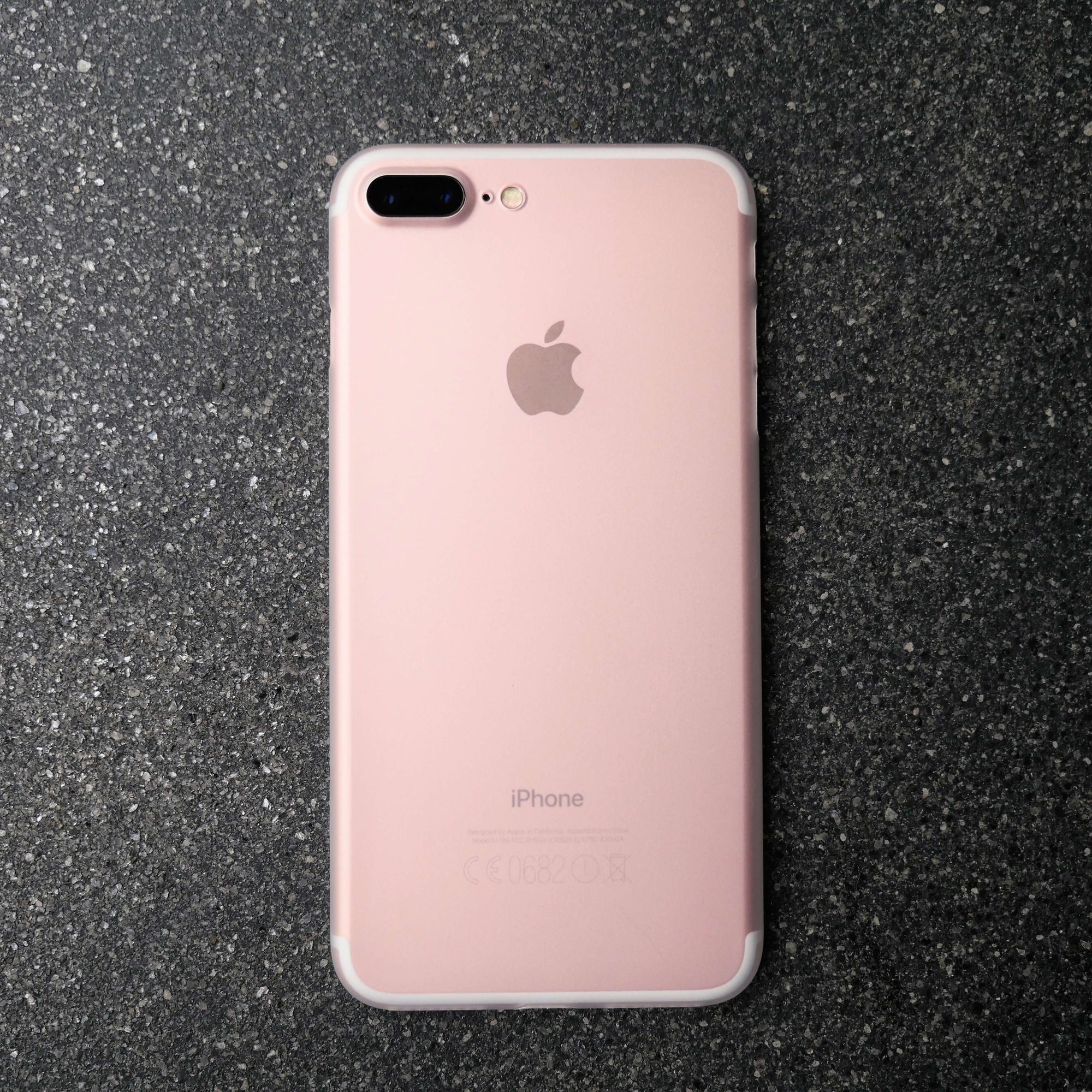 Iphone 7 Plus розовый