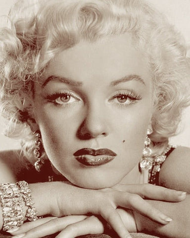 Marilyn Monroe diamond jewellery bracelet earrings bold statement