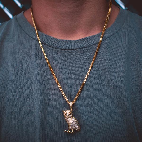 plug necklace meaning