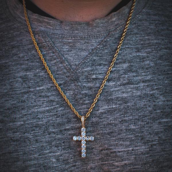 4mm Diamond Cross Necklace in Yellow 