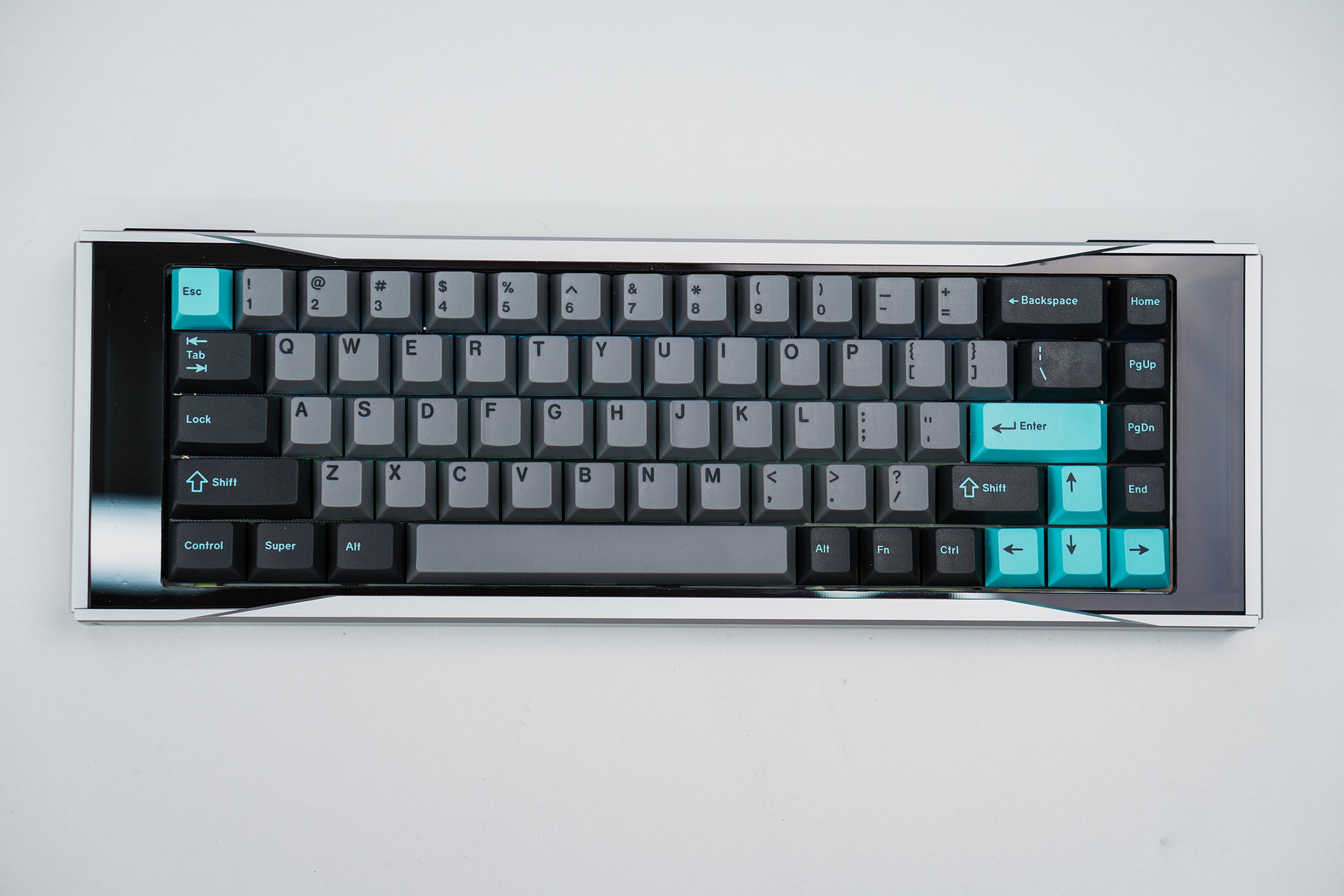 [In Stock] Lelelab Maxum 65 x GMK Electric Prebuilt Ready to Use Keyboard Maxum 65 - GRAY with cool white sidelights (Battery kit) + GMK Electric Base / JWK Taro Bubble (+0) / Assembled