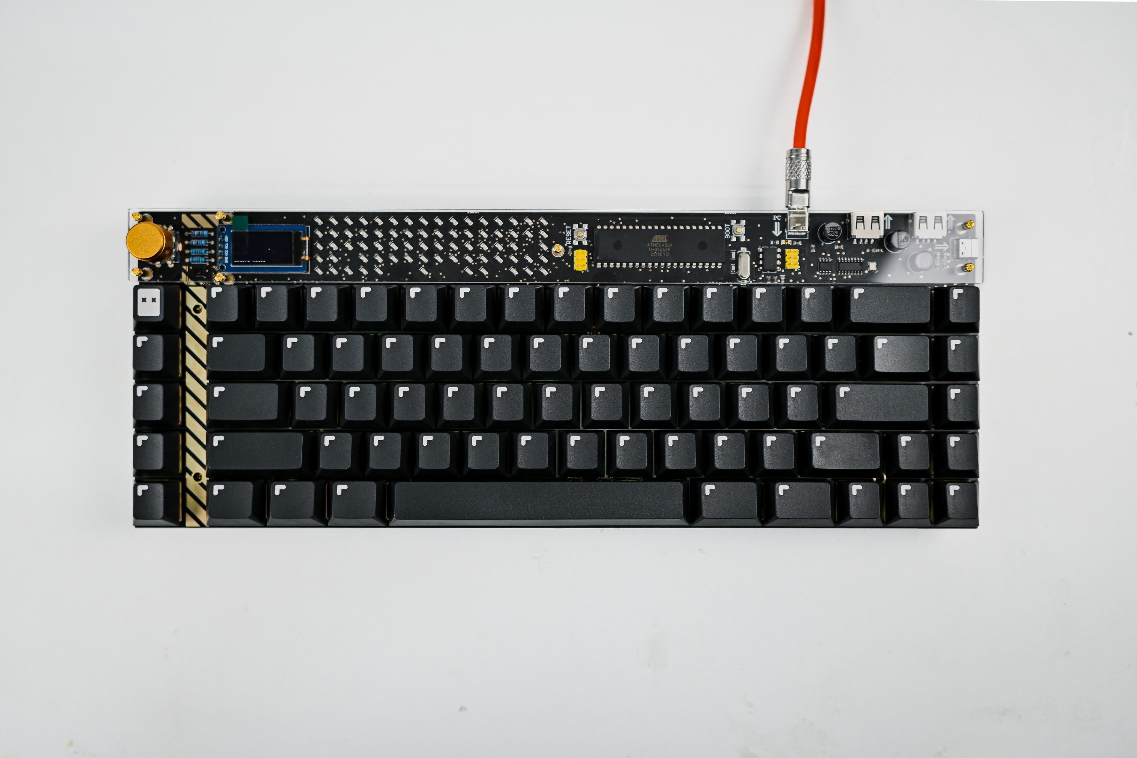 [In Stock] Lelelab Y2K 76 x GMK Pixel PreBuilt Ready-to-use Keyboard Y2K 76 with GMK Pixel Base / JWK Taro Bubble (+$0) / Assembled (+$20)
