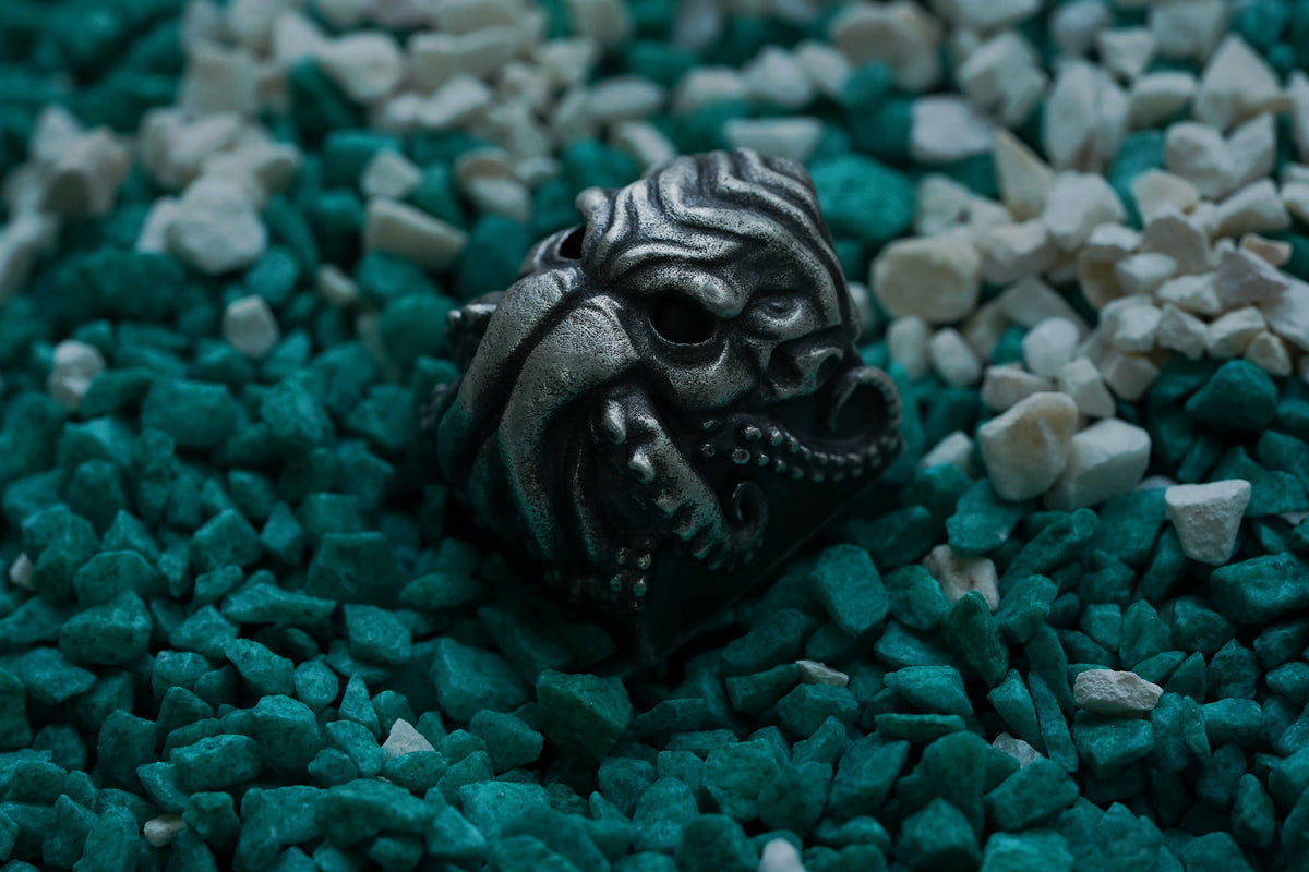 [Group buy] KeyRelic - The Great Old One Metal Artisan Keycap