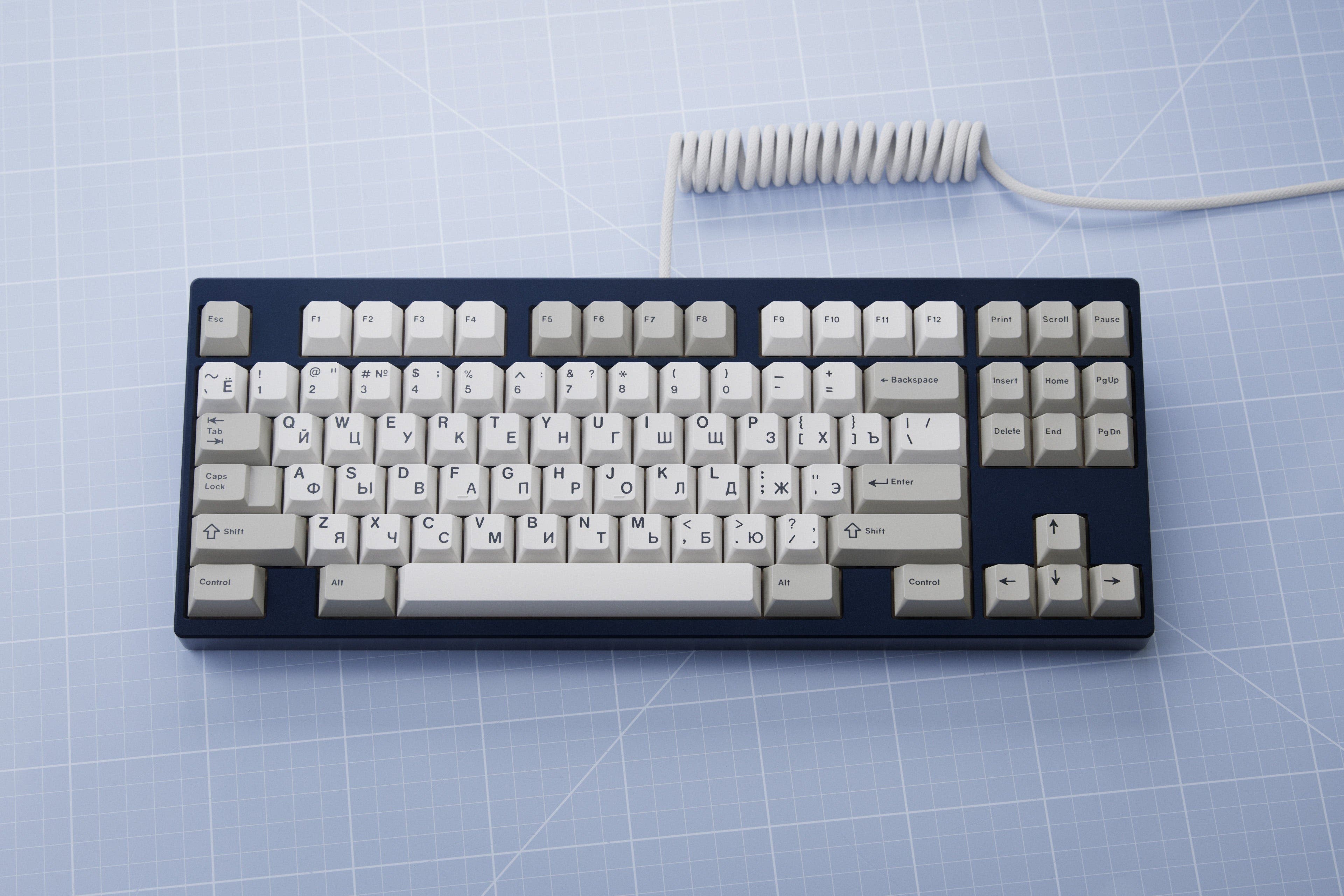 [In Stock] GMK Cyrillic Beige / WoB